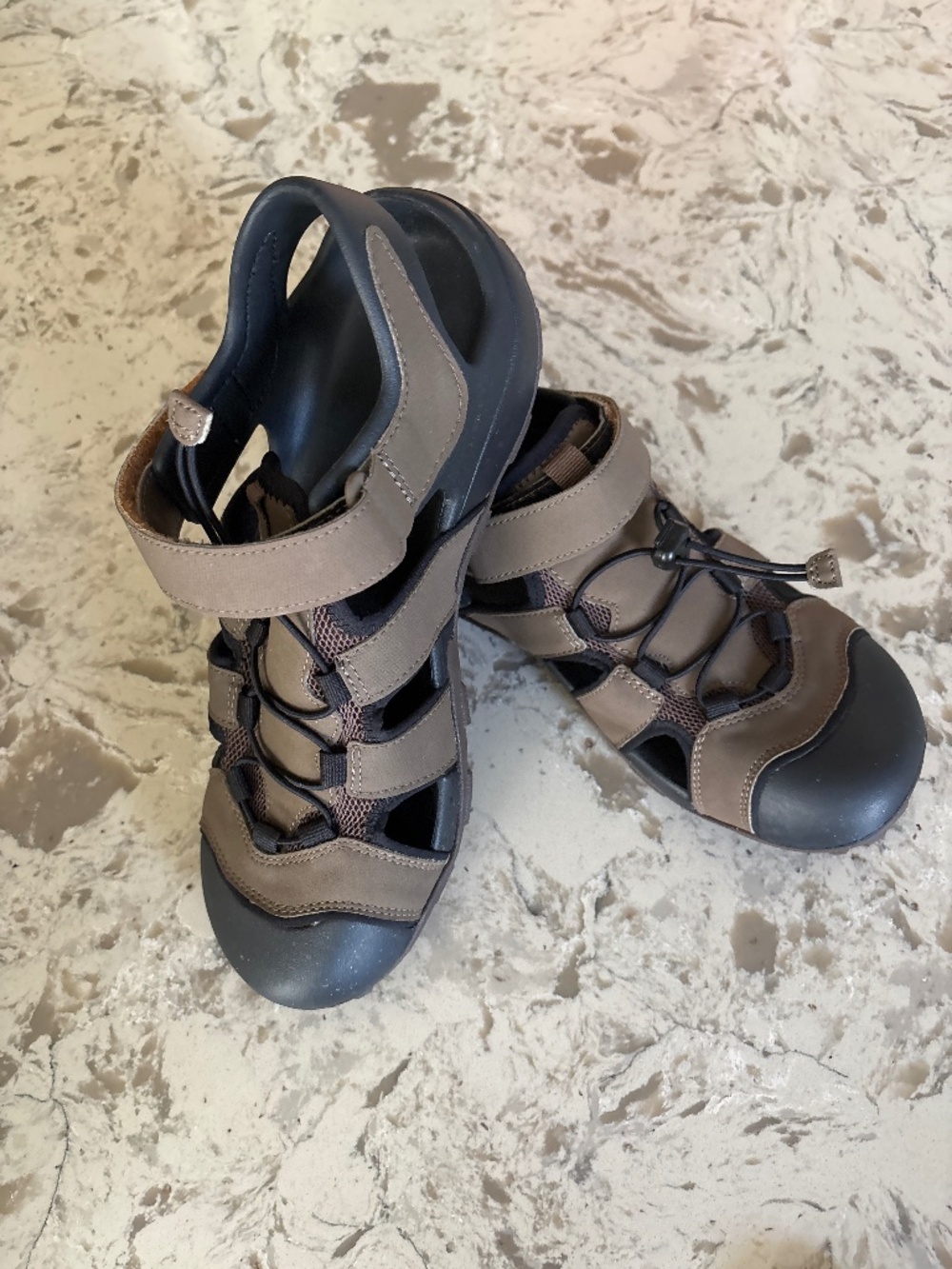 Men’s Teva Flintwood Water Friendly  Hiking Walking Sandals Sz 10 VGC!